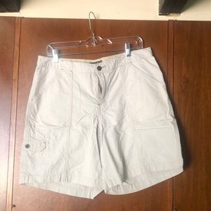 Women’s Eddie Bauer khaki shorts